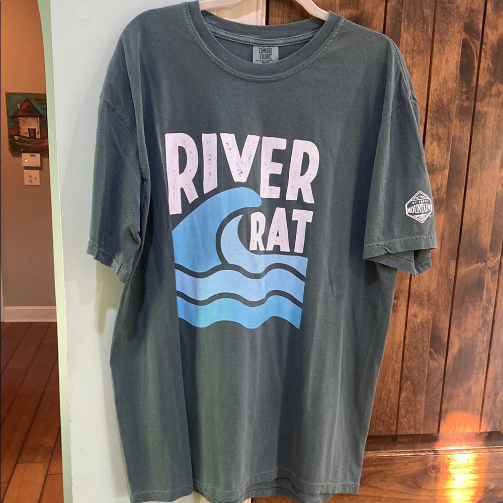 River Rat Graphic T-Shirt comfort colors. New w/tags. XL.